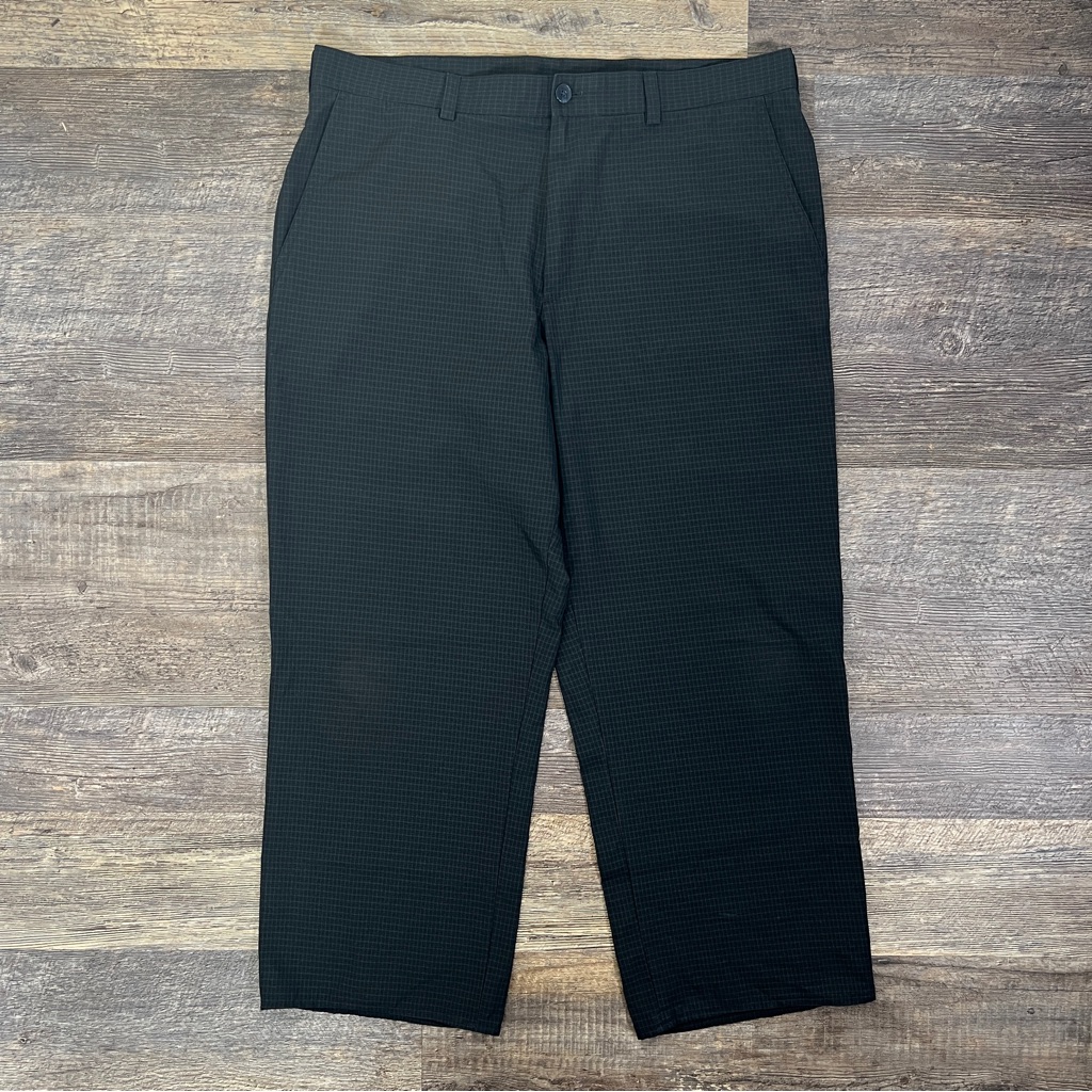 Izod Men's Blue And Black Straight Leg Golf Pants Size 38 B51